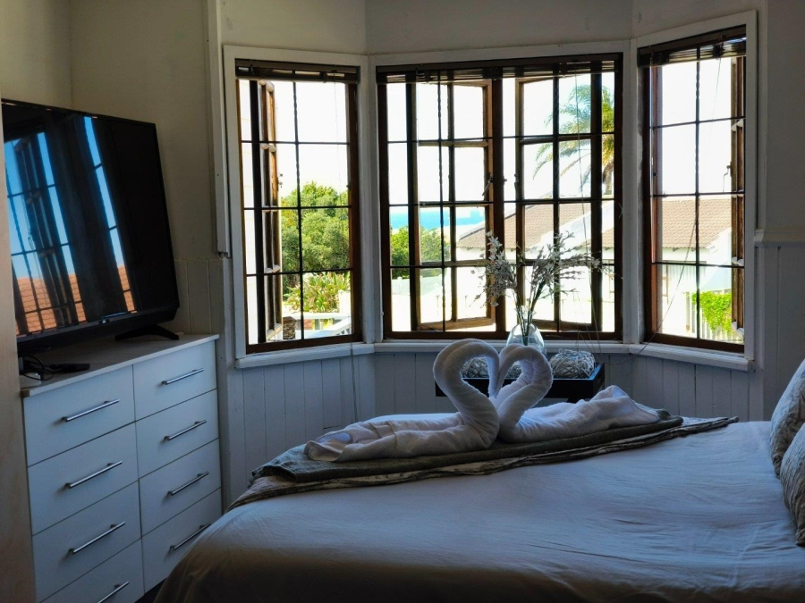 3 Bedroom Property for Sale in Wavecrest Eastern Cape